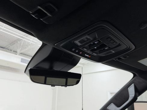 Used 2025 GMC Sierra 2500 AT4X AWD/4WD image 27