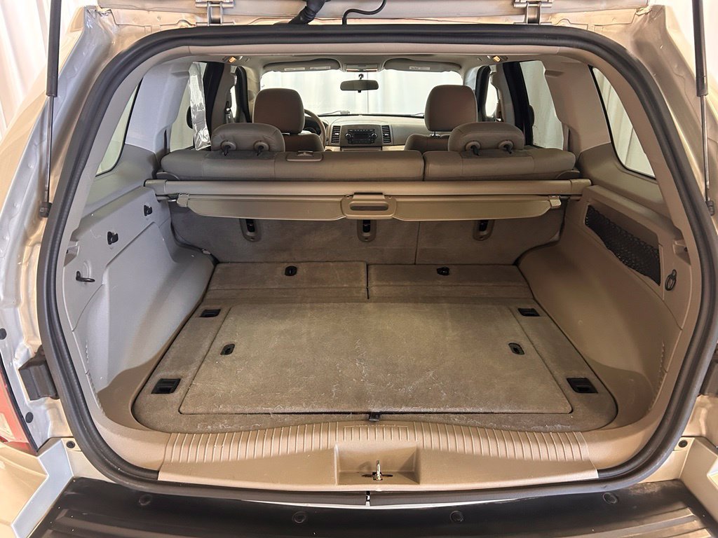 Used 2007 Jeep Grand Cherokee Laredo w/ Sun/Sound Group AWD/4WD image 7