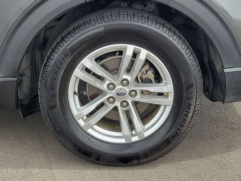 Used 2020 Ford Explorer XLT w/ Equipment Group 202A RWD image 10