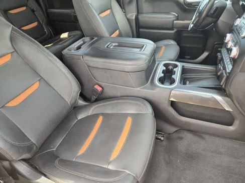Used 2021 GMC Sierra 1500 AT4 w/ AT4 Preferred Package AWD/4WD image 13