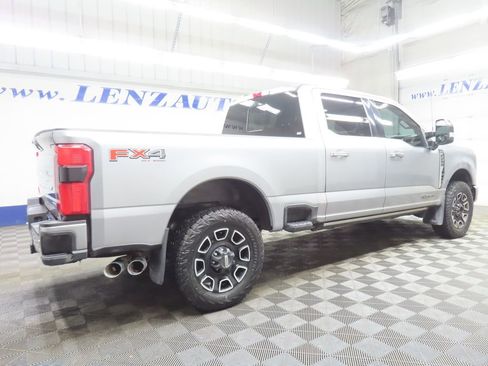Used 2024 Ford F250 Platinum AWD/4WD image 4