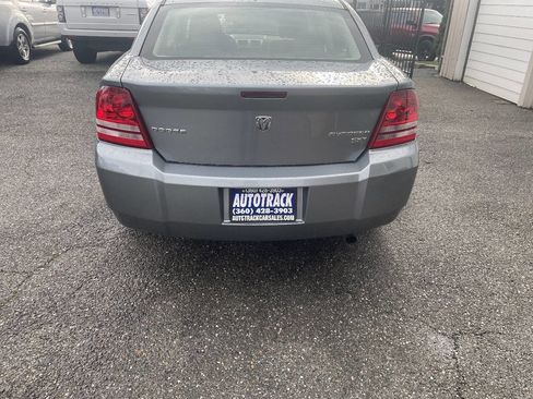 Used 2010 Dodge Avenger SXT image 3