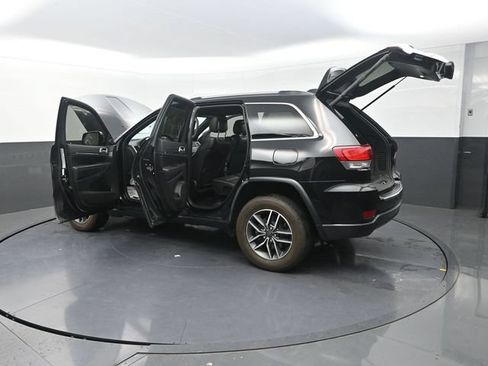 Used 2021 Jeep Grand Cherokee Limited w/ Luxury Group II AWD/4WD image 34