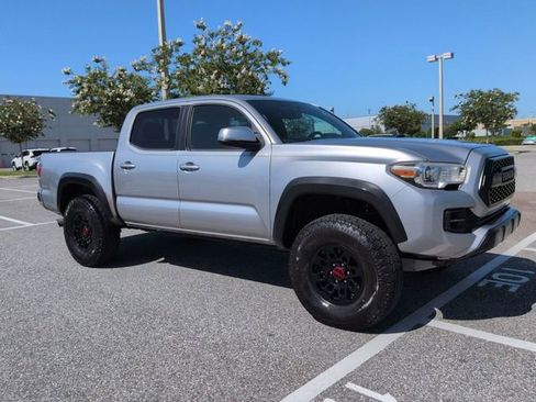 Used 2017 Toyota Tacoma TRD Off-Road w/ Tow Package (A/T) AWD/4WD image 1