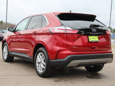 Used 2022 Ford Edge SEL w/ Convenience Package image 4