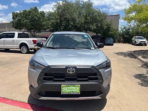 Used 2026 Toyota Corolla Cross L FWD image 2