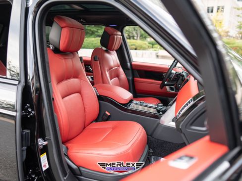 Used 2020 Land Rover Range Rover Autobiography image 17