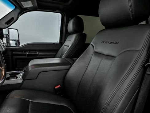 Used 2016 Ford F250 Platinum w/ FX4 Off-Road Package image 17