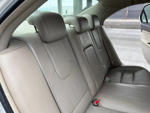 Used 2010 Ford Fusion SEL FWD image 18
