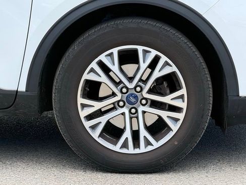 Used 2022 Ford Escape SEL image 6