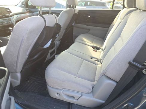 Used 2020 Honda Pilot EX image 10