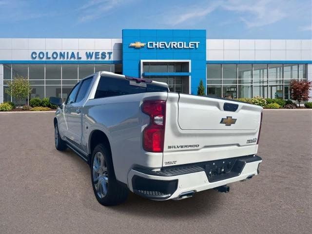 Used 2025 Chevrolet Silverado 1500 High Country w/ High Country Premium Package AWD/4WD image 5