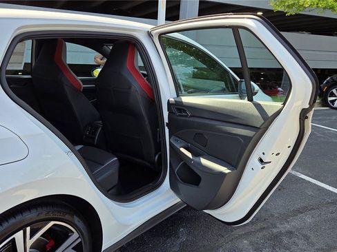 New 2026 Volkswagen GTI SE FWD image 31