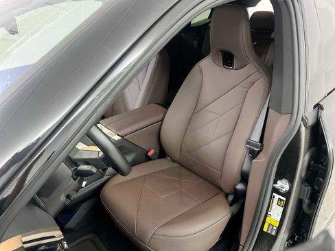 Used 2024 BMW iX xDrive50 w/ Premium Package AWD/4WD image 19