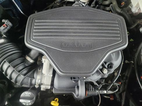 Used 2017 GMC Acadia SLT w/ LPO, Cargo Package FWD image 30