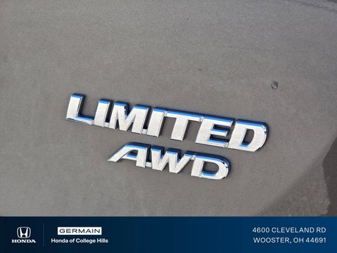 Used 2015 Toyota RAV4 Limited AWD/4WD image 24