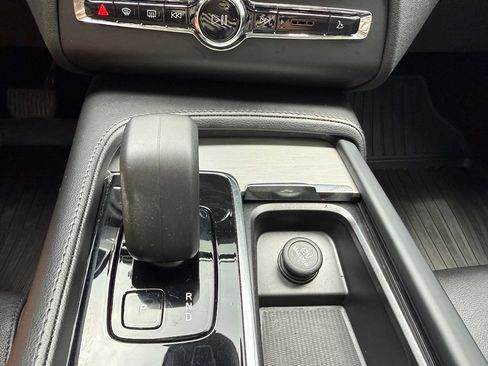 Used 2023 Volvo XC90 B5 Core w/ Protection Package AWD/4WD image 40