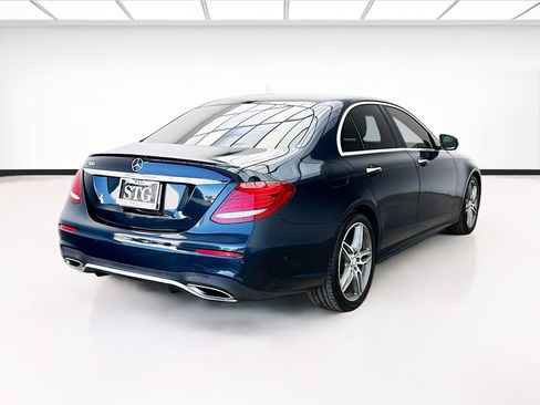 Used 2017 Mercedes-Benz E 300 image 4