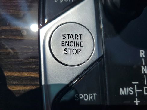 Used 2019 BMW X5 xDrive40i w/ Executive Package image 27