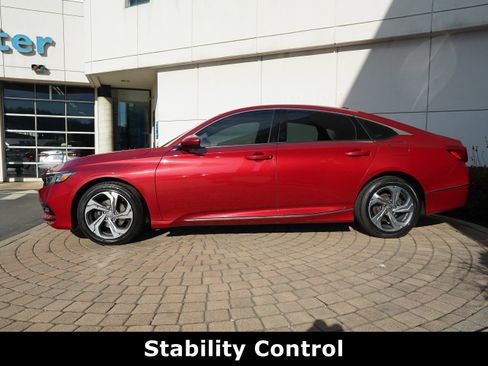 Used 2018 Honda Accord EX image 19