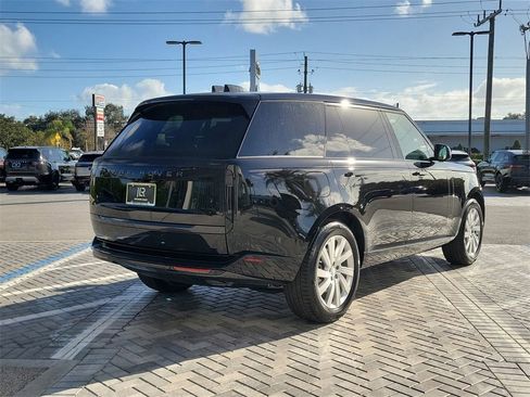 New 2025 Land Rover Range Rover Long Wheelbase SE image 5