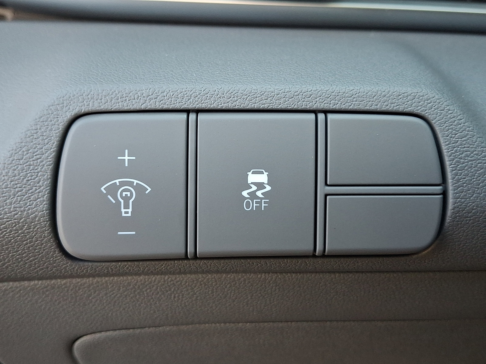 Certified 2026 Hyundai Elantra Sport FWD image 25