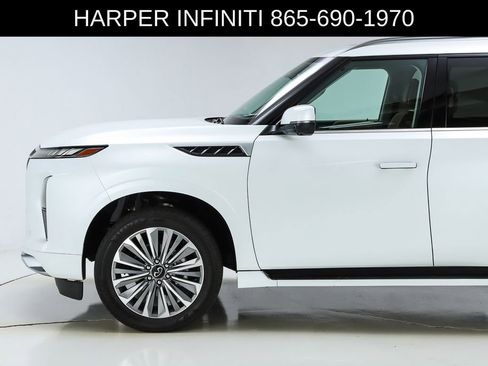 Used 2025 INFINITI QX80 Sensory AWD/4WD image 3