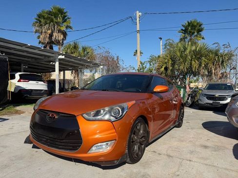 Used 2015 Hyundai Veloster RE:FLEX Edition FWD image 5