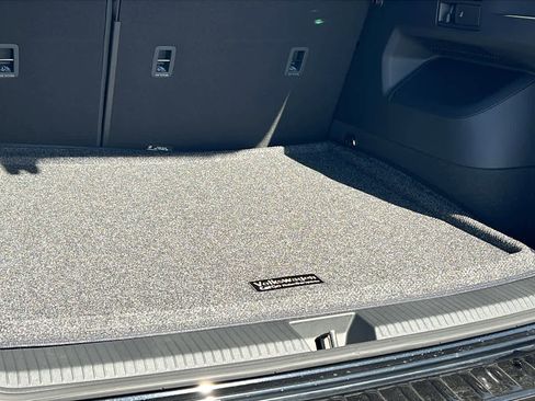 New 2026 Volkswagen Tiguan SE R-Line image 27