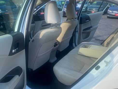 Used 2015 Honda Accord Hybrid Sedan image 25