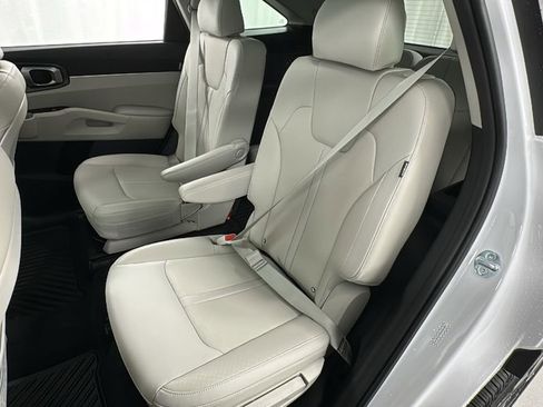 New 2025 Kia Sorento EX w/ Panoramic Sunroof Package image 12