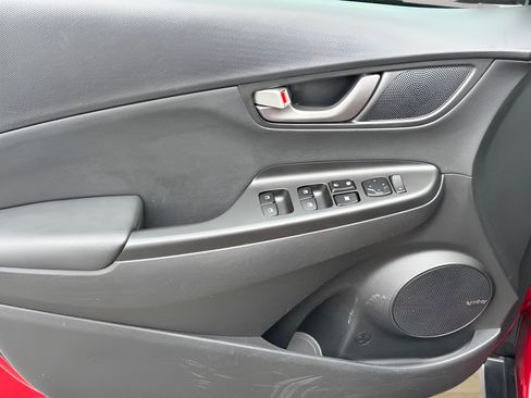 Used 2020 Hyundai Kona Ultimate AWD/4WD image 11