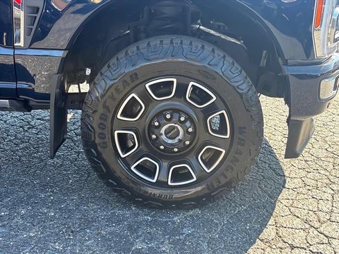 Used 2023 Ford F250 Platinum AWD/4WD image 10