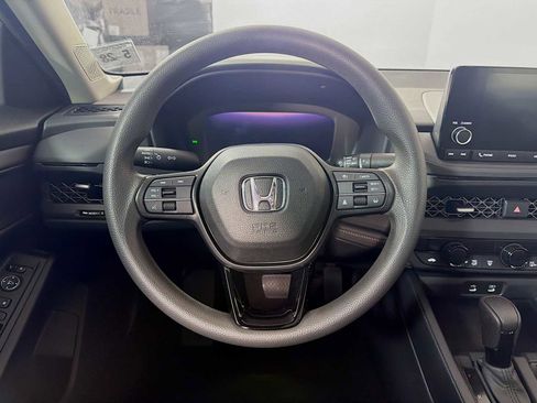 Used 2023 Honda Accord EX image 9