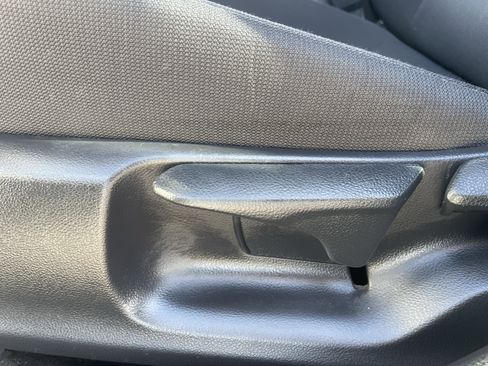 Used 2021 Toyota Corolla LE w/ Carpet Mat Package (TMS) image 20