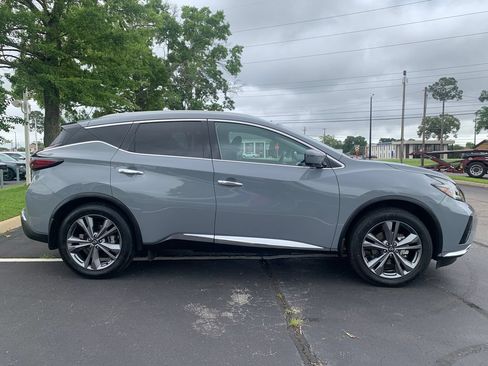 Used 2023 Nissan Murano Platinum w/ Cargo Package FWD image 2