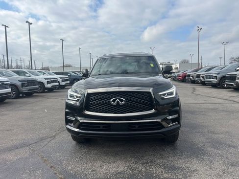 Used 2024 INFINITI QX80 Sensory image 8