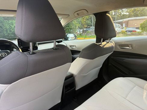 Used 2020 Toyota Corolla LE FWD image 15