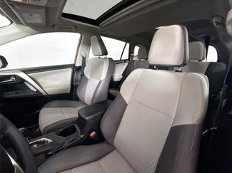 Used 2015 Toyota RAV4 XLE video 3