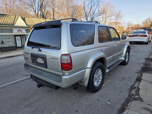 Used 2000 Toyota 4Runner Limited image 5