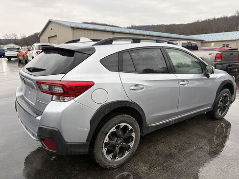 Used 2021 Subaru Crosstrek 2.0i Premium w/ Moonroof Package image 3