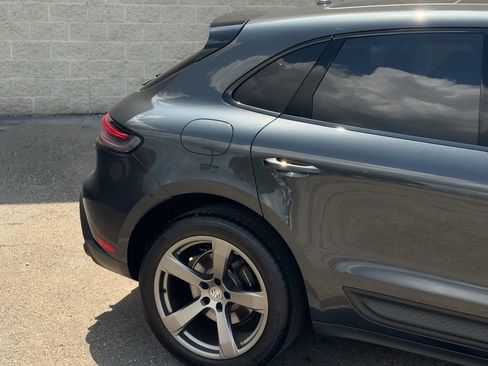 Used 2023 Porsche Macan image 9
