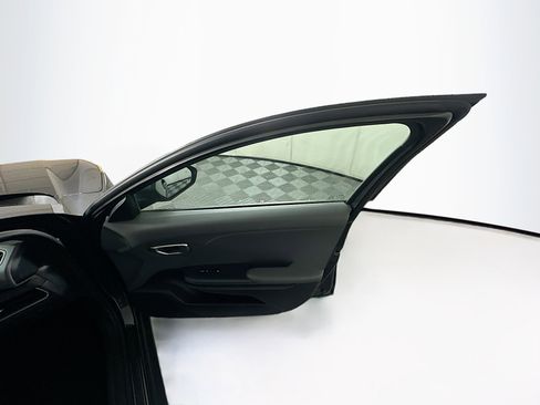 Used 2025 Kia K4 LXS image 30