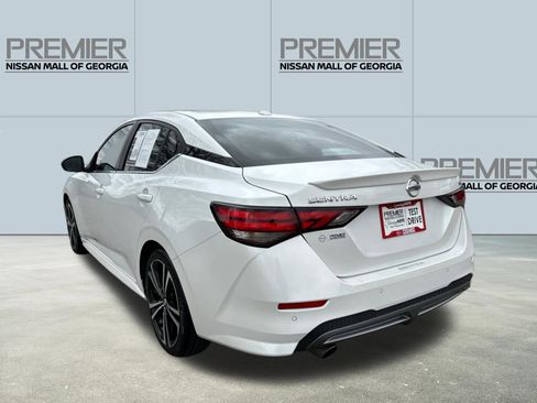 Certified 2022 Nissan Sentra SR w/ Lighting Package image 7