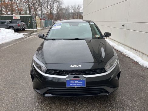 Used 2024 Kia Forte LXS w/ LXS Technology Package image 3