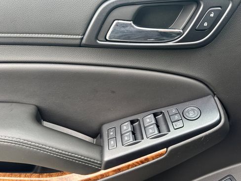 Used 2019 Chevrolet Tahoe Premier image 12