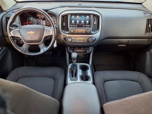 Used 2022 Chevrolet Colorado LT w/ LT Convenience Package image 8