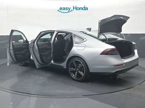 Used 2025 Honda Accord Sport image 39