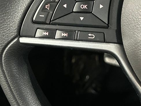 Used 2023 Nissan Altima 2.5 SV FWD image 61