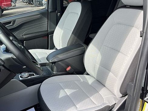 Used 2024 Ford Escape Active AWD/4WD image 11